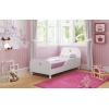 Cama infantil com coroa